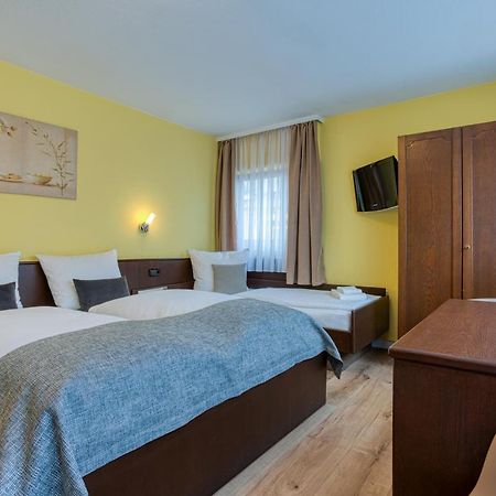 Hotel Wiesbadener Hof Щутгарт Екстериор снимка