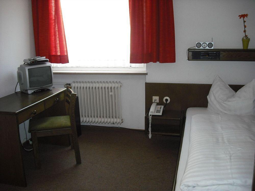 Hotel Wiesbadener Hof Щутгарт Екстериор снимка